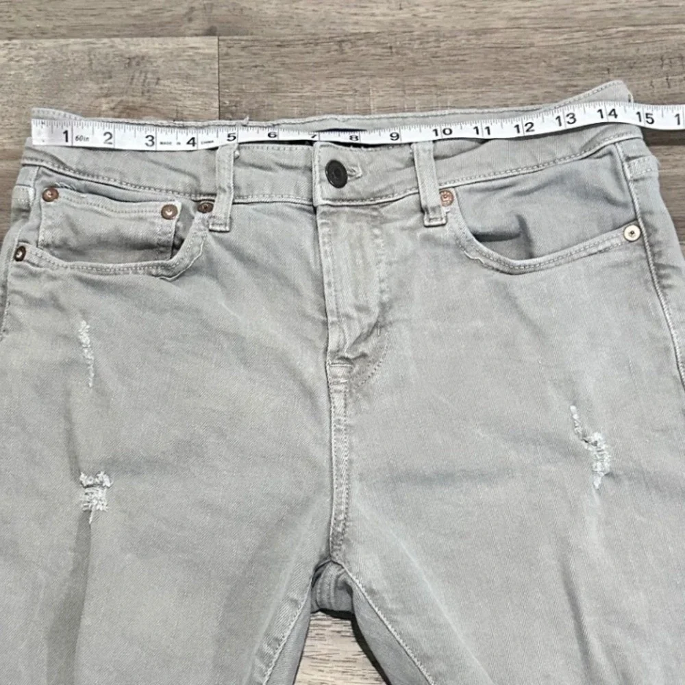 Aeropostale Slim Cutoff Distressed Gray Denim Shorts Mens 29 Raw Hem Distressing